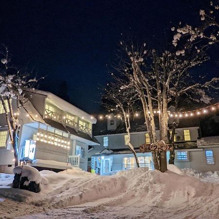 Villa Montblanc Hakuba Familia Exterior foto