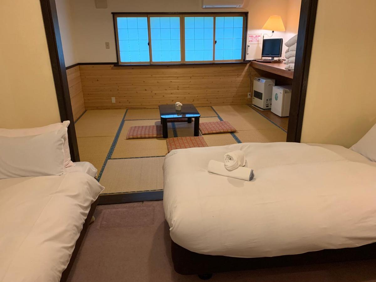 Villa Montblanc Hakuba Familia Exterior foto